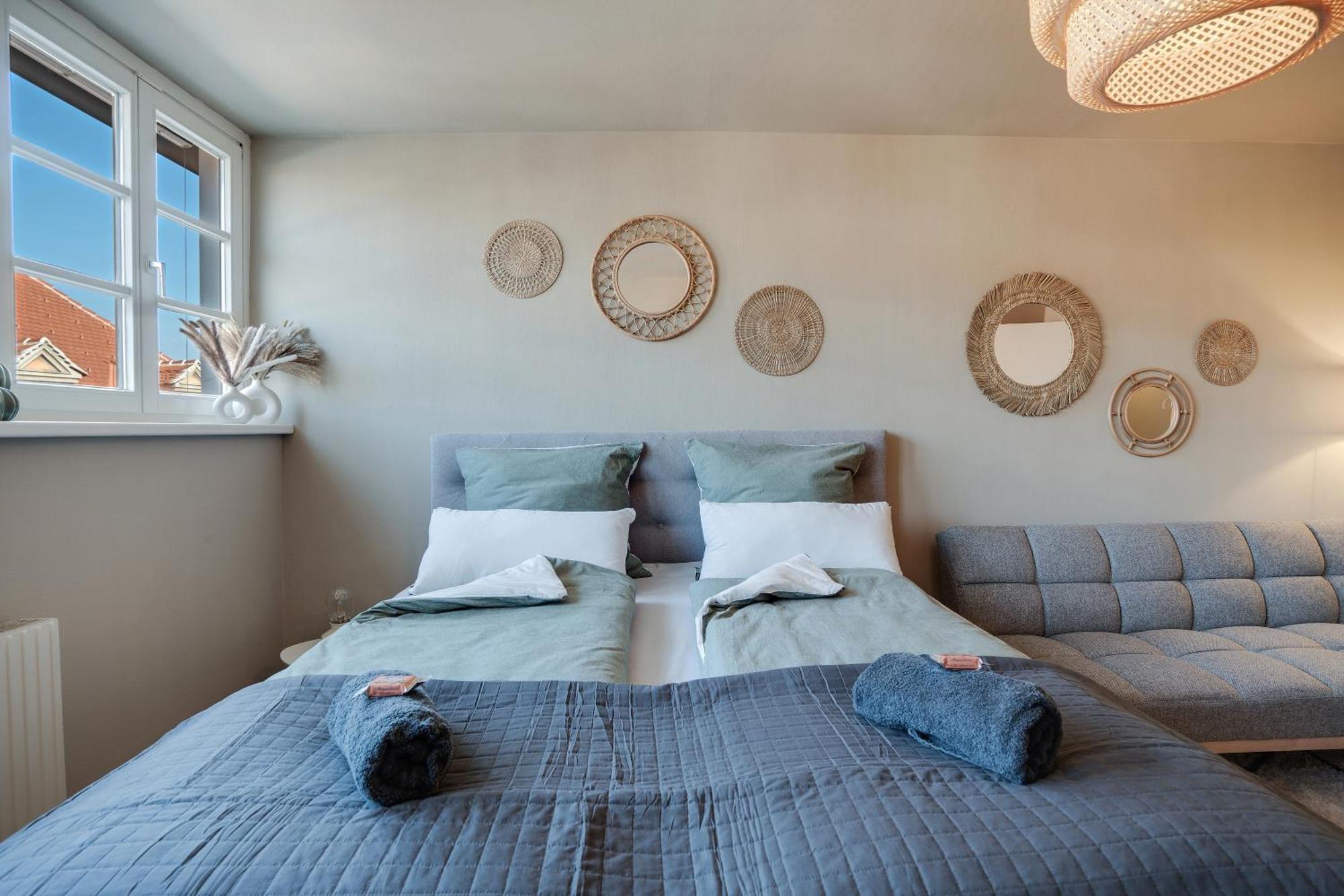 Boho Design Studio - Historic City Center With Free Parking & Aircon By Hero Homes Graz Esterno foto