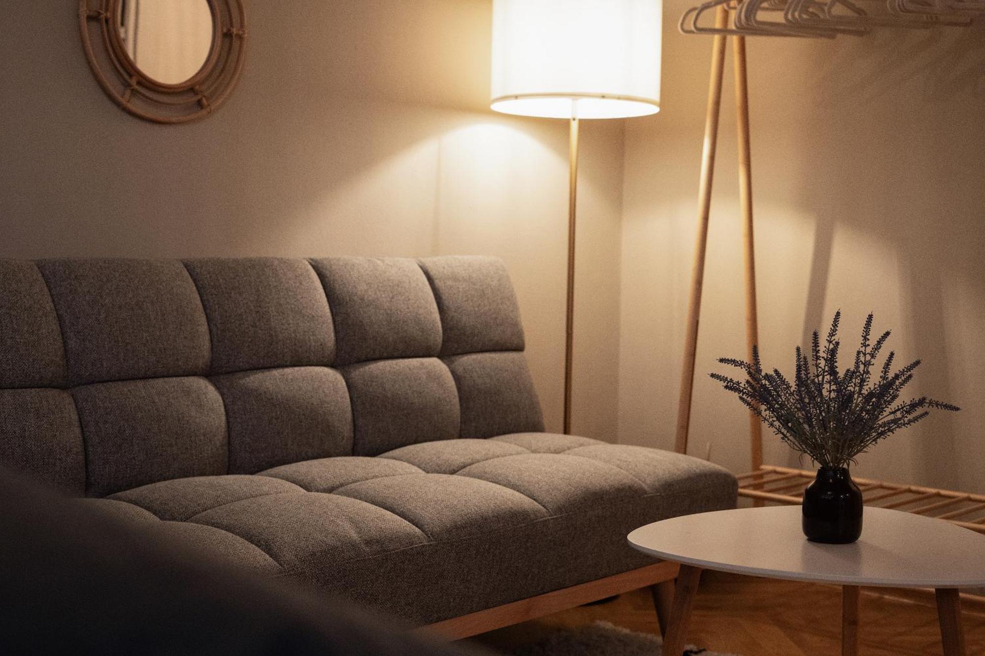 Boho Design Studio - Historic City Center With Free Parking & Aircon By Hero Homes Graz Esterno foto
