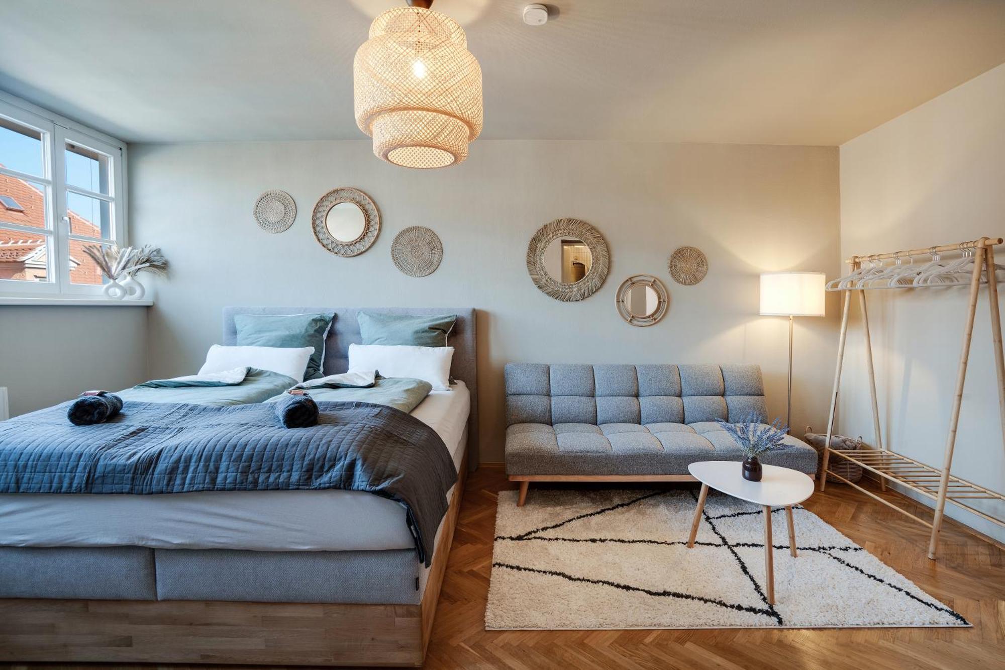 Boho Design Studio - Historic City Center With Free Parking & Aircon By Hero Homes Graz Esterno foto